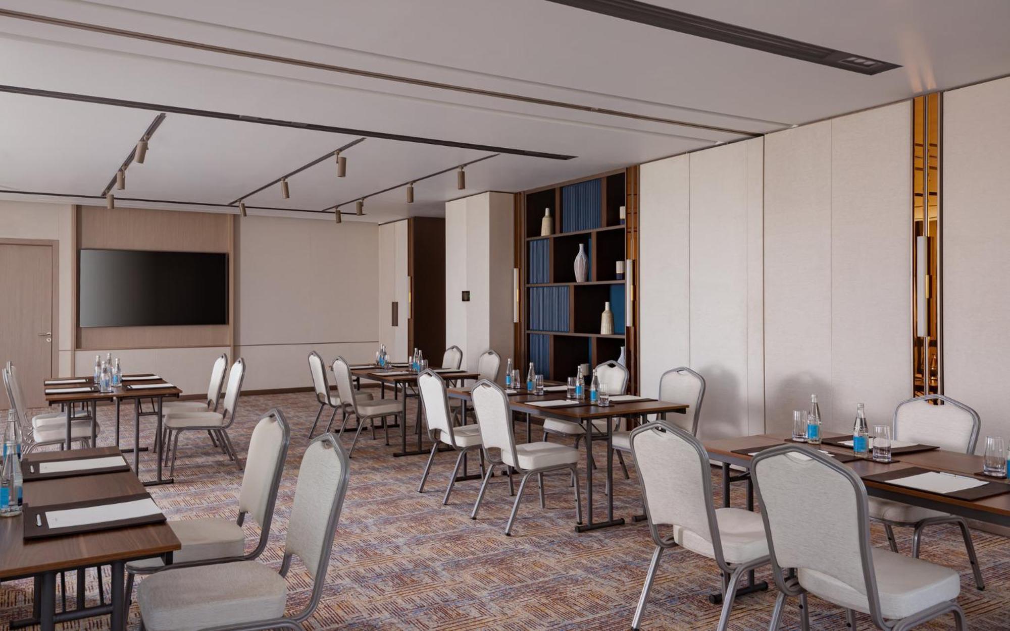 Intercontinental Tashkent By Ihg Hotel Exterior photo