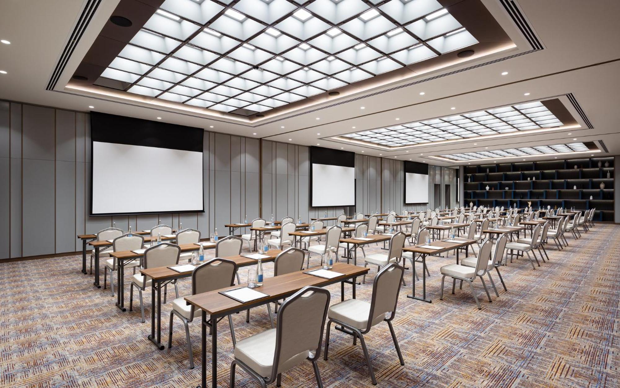 Intercontinental Tashkent By Ihg Hotel Exterior photo